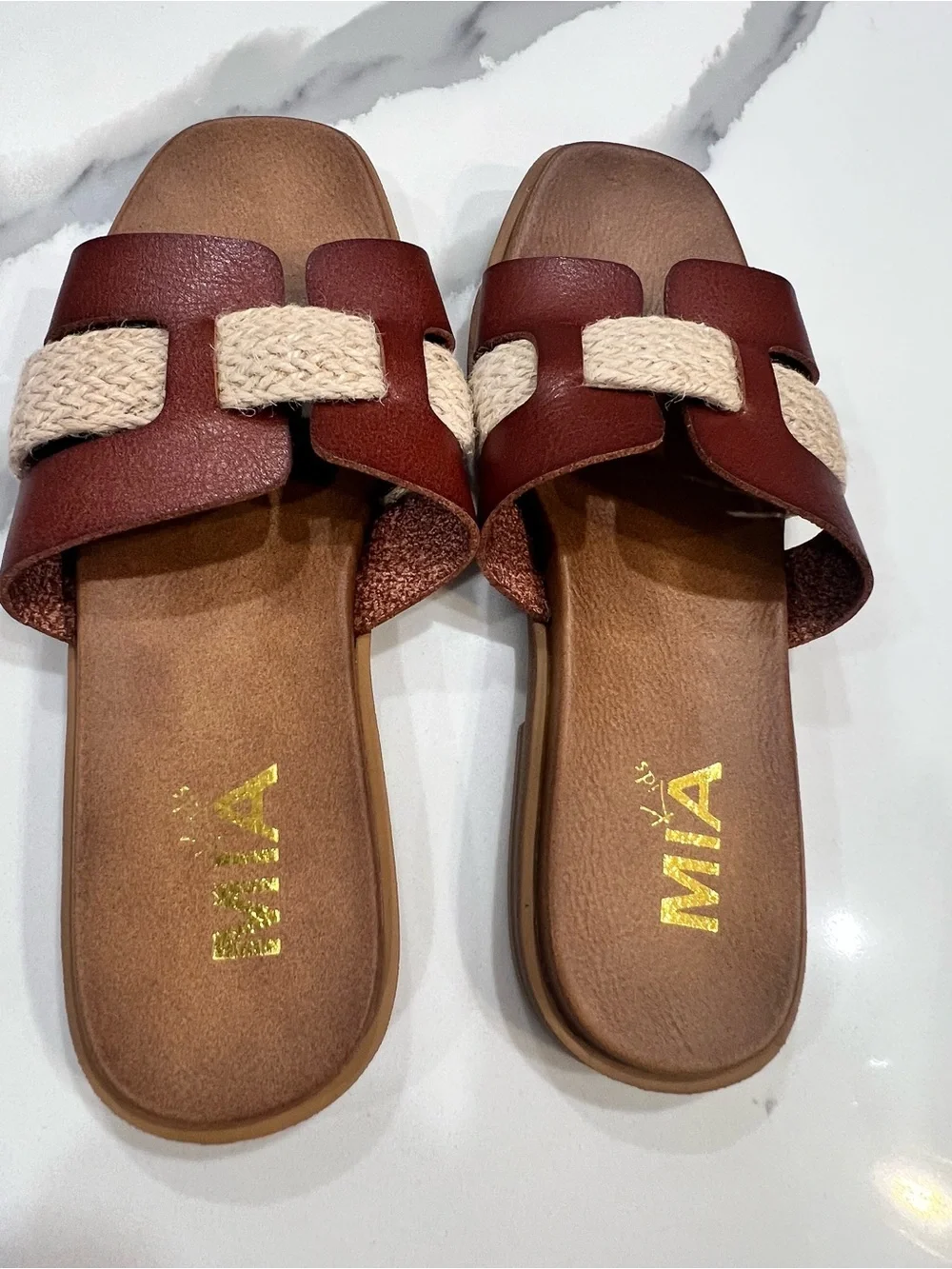 MIA Kids Elayney Brown Faux Leather Woven Jute Center Strap Slides Size 3
